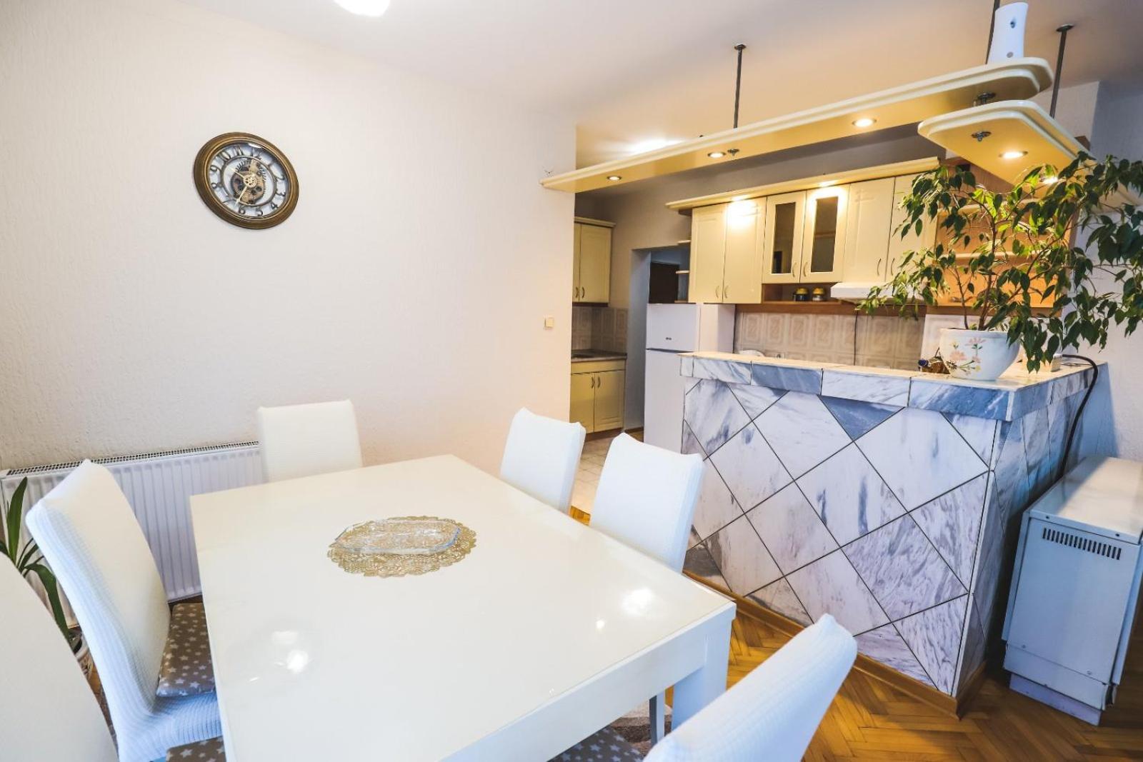 Lotus Apartamento Vrnjačka Banja Exterior foto