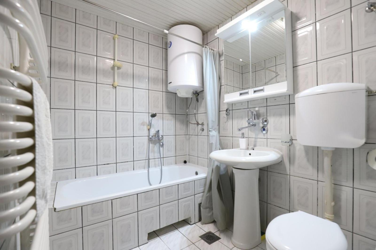 Lotus Apartamento Vrnjačka Banja Exterior foto