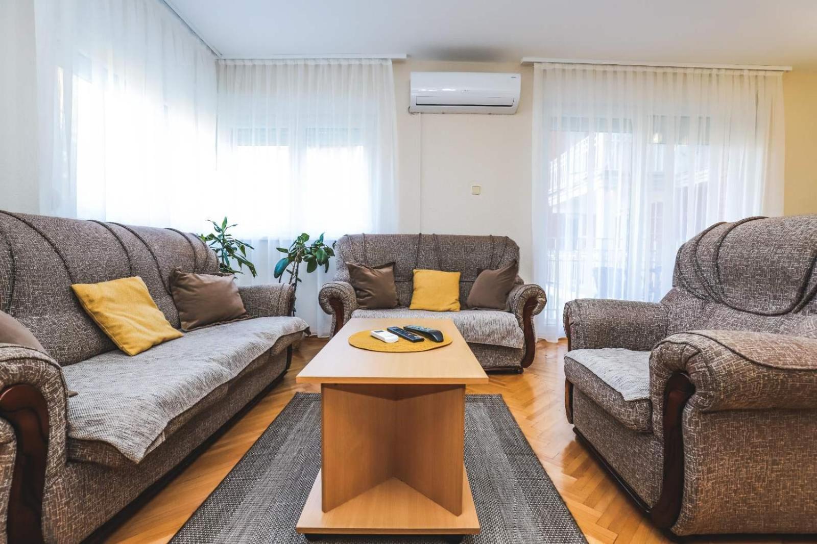 Lotus Apartamento Vrnjačka Banja Exterior foto