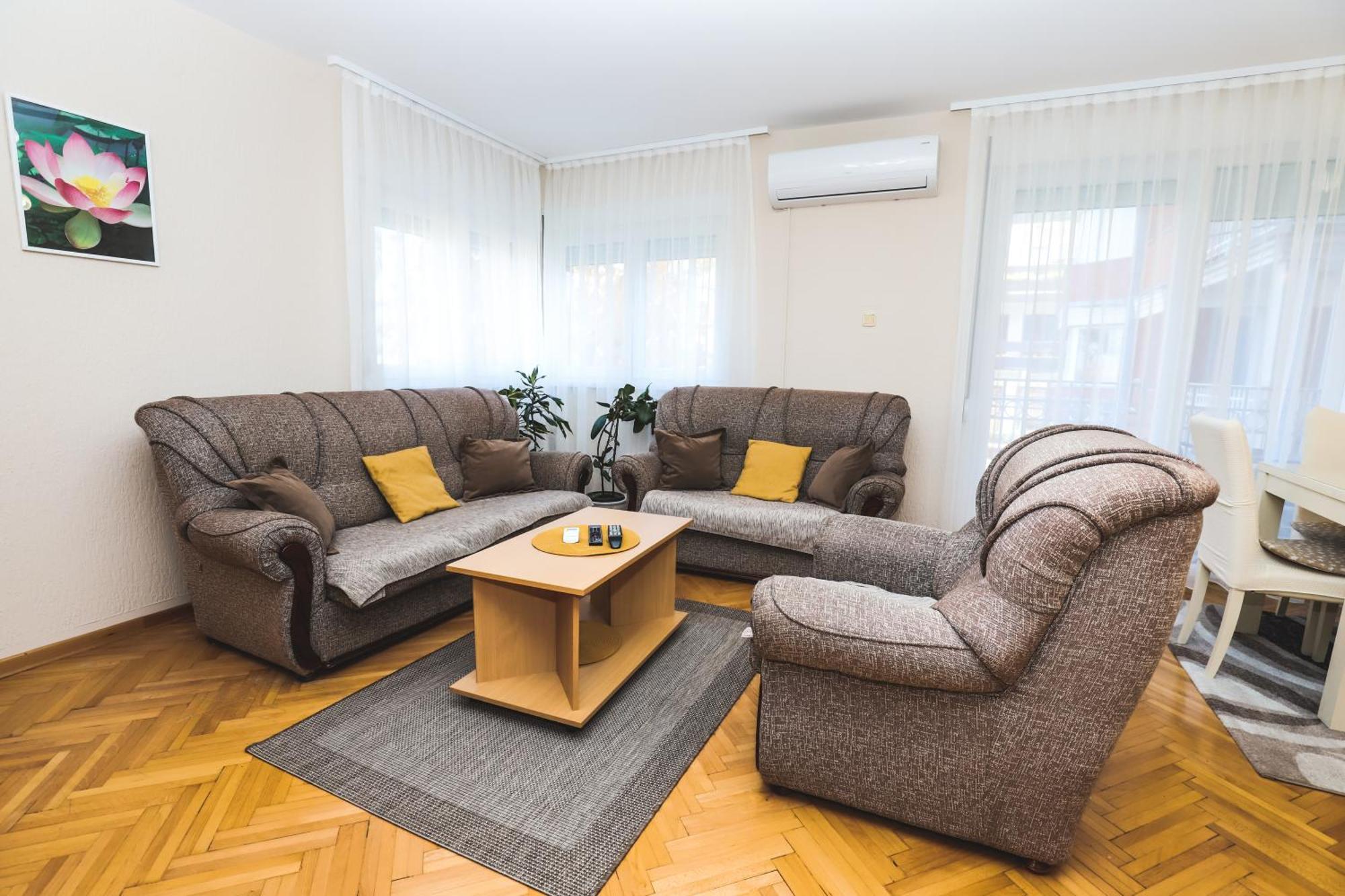 Lotus Apartamento Vrnjačka Banja Exterior foto